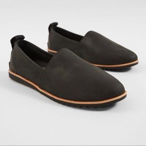 Sorel leather flats